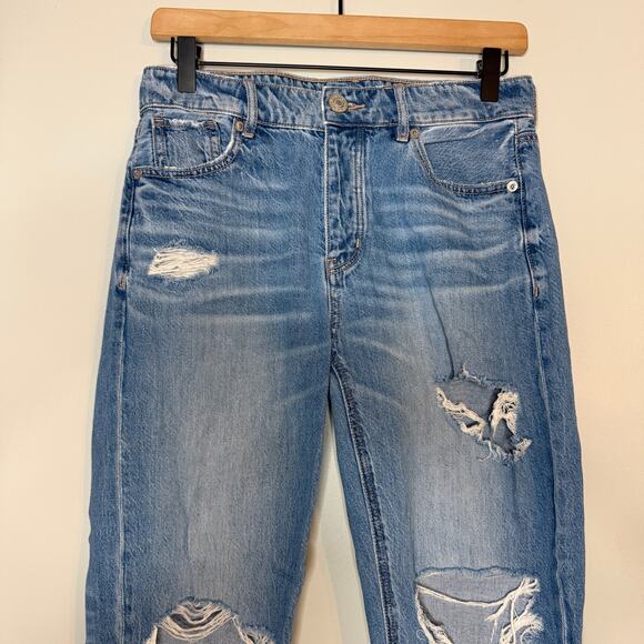 American Eagle Tomgirl Distressed Jeans Size 0 Short Medium Wash - Picture 2 of 10